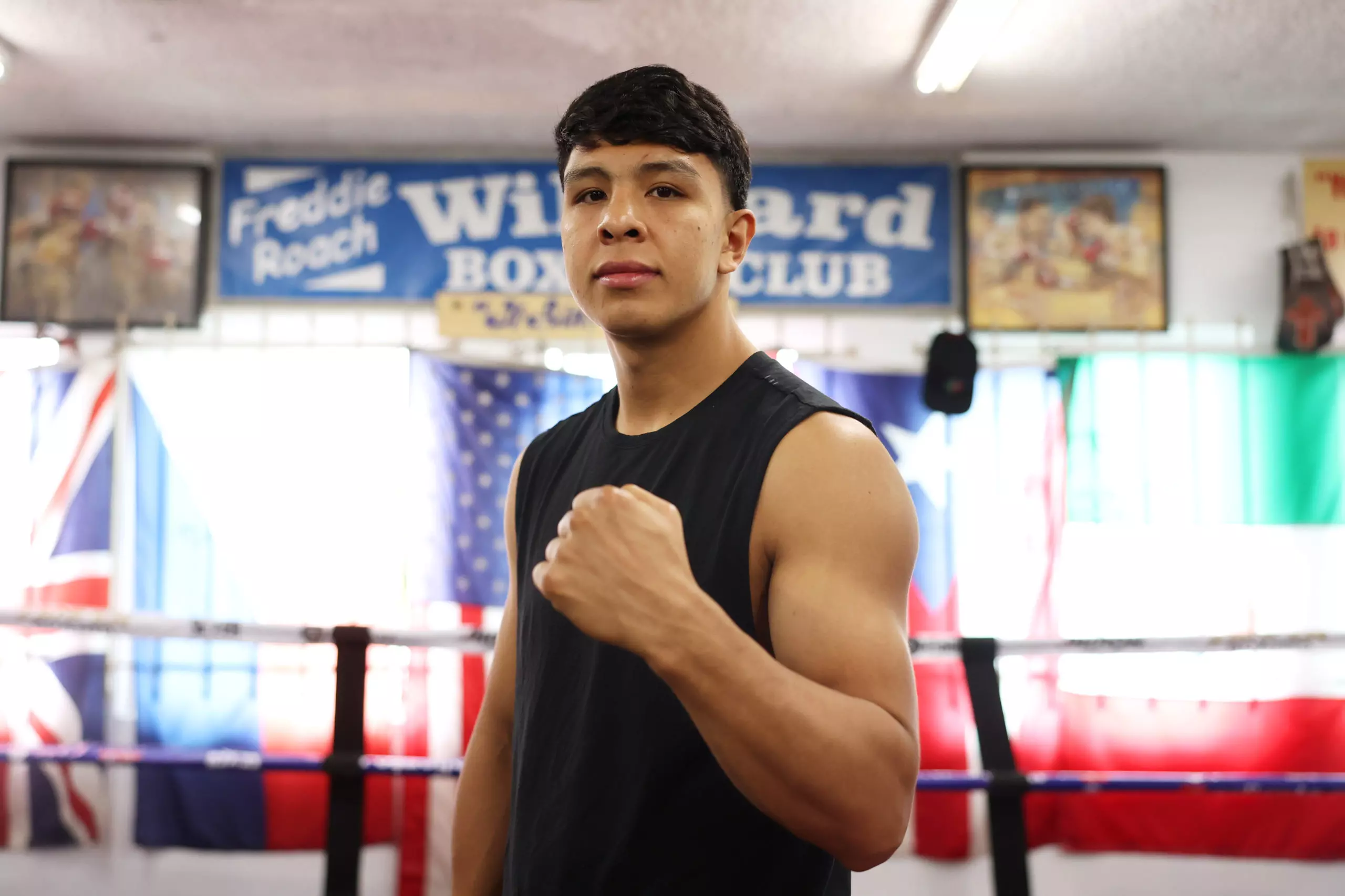 Exciting Super Middleweight Fighter Inks Deal with Top Rank