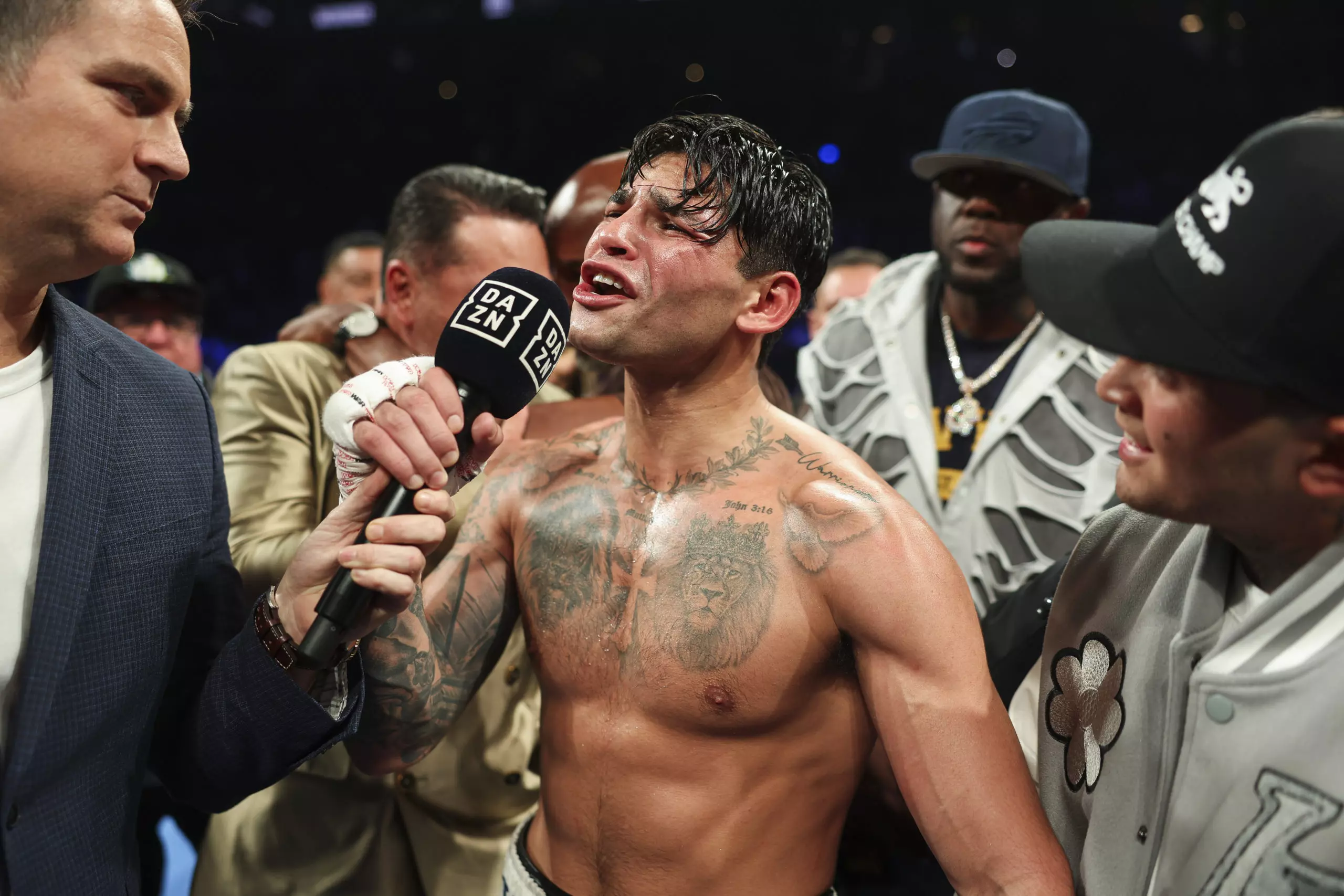 Oscar De La Hoya blasts “lies” fed to Ryan Garcia and Canelo Alvarez