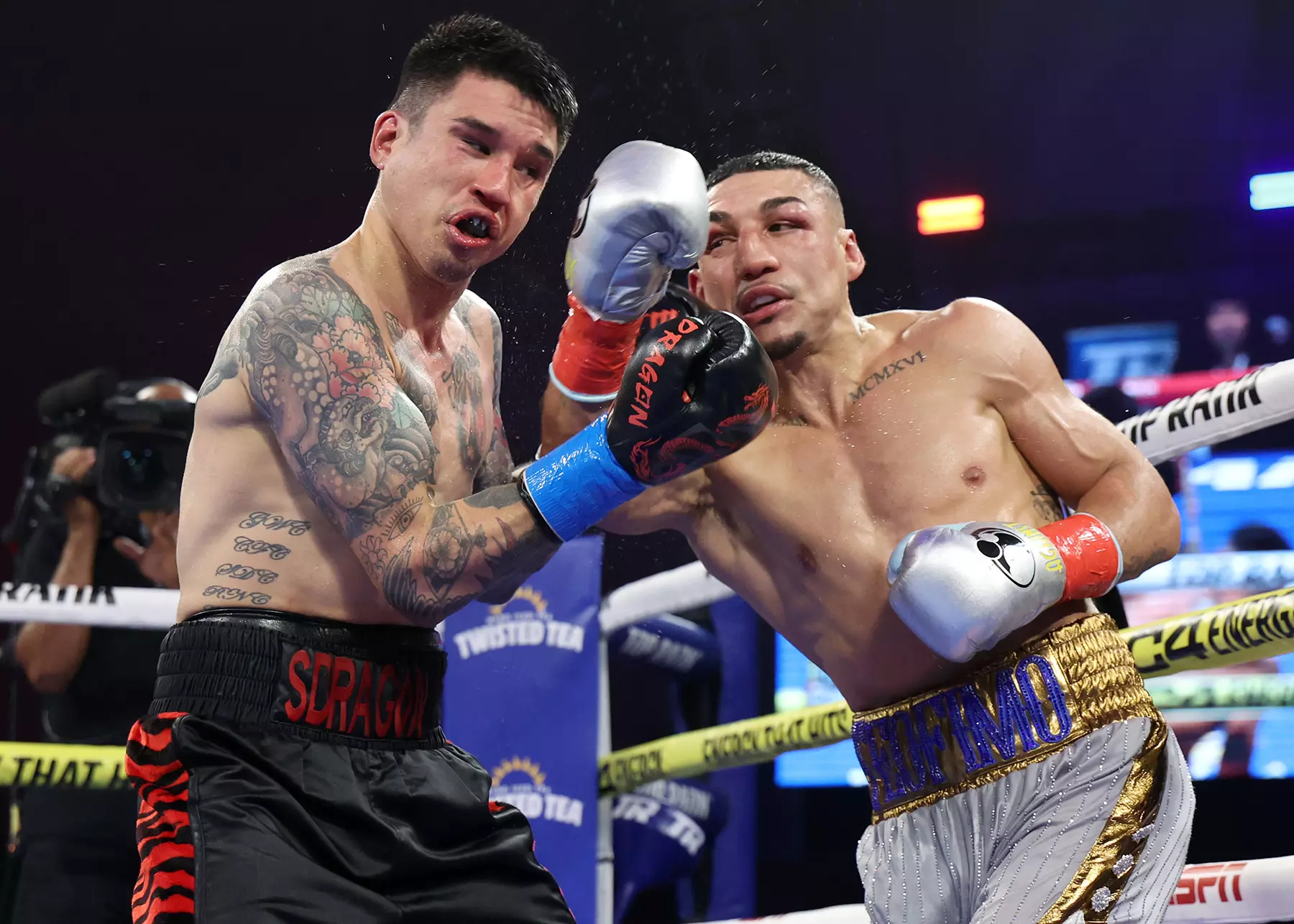 Teofimo Lopez Dominates Steve Claggett in World Title Defence