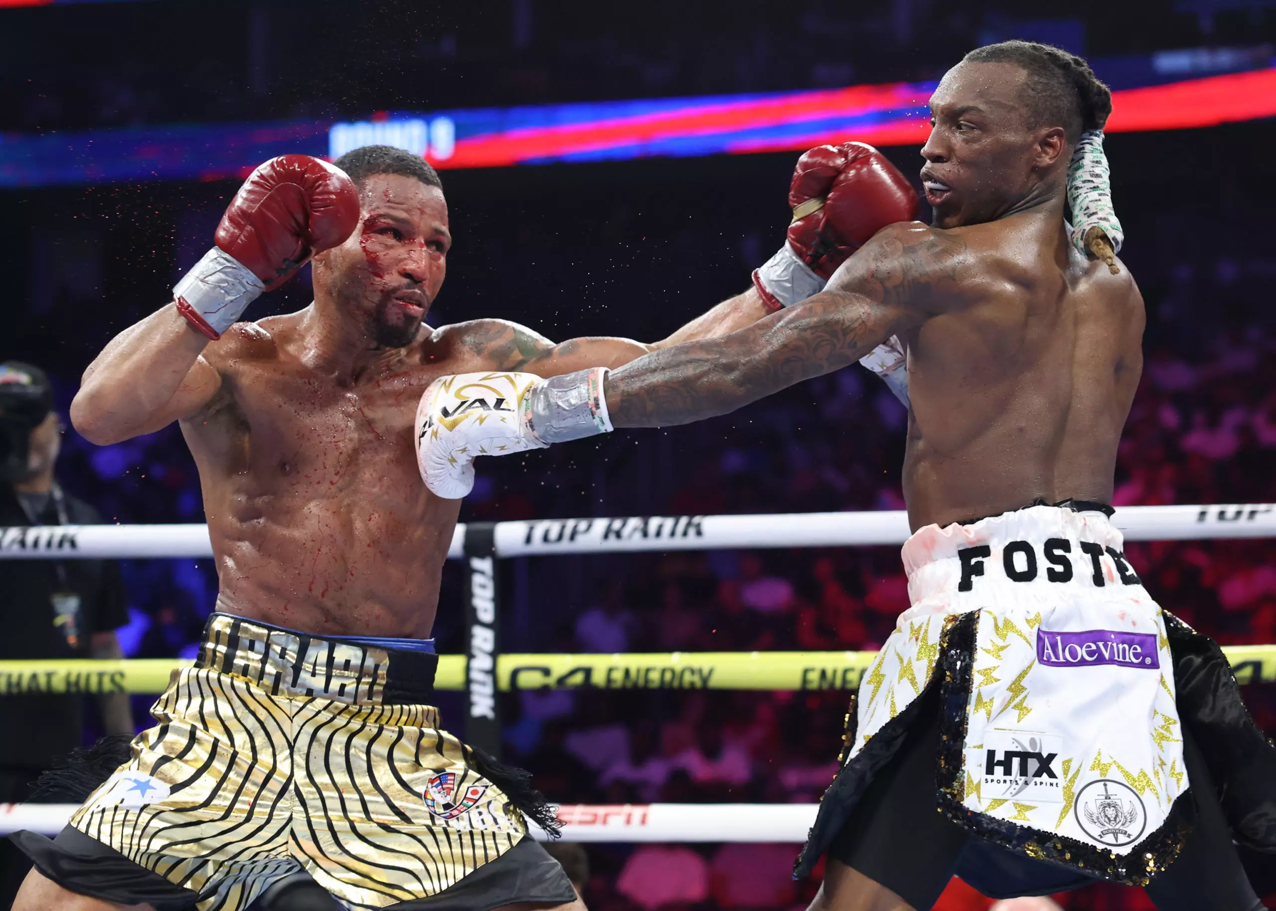 Robson Conceição Beats O'Shaquie Foster in Shock Split Decision