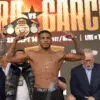 Erislandy Lara Stops Danny García in Dull Affair