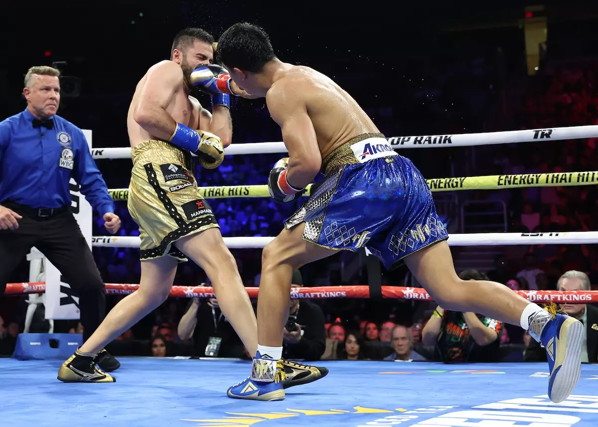 Jaime Munguía vs. Erik Bazinyan Ends With a Dramatic KO