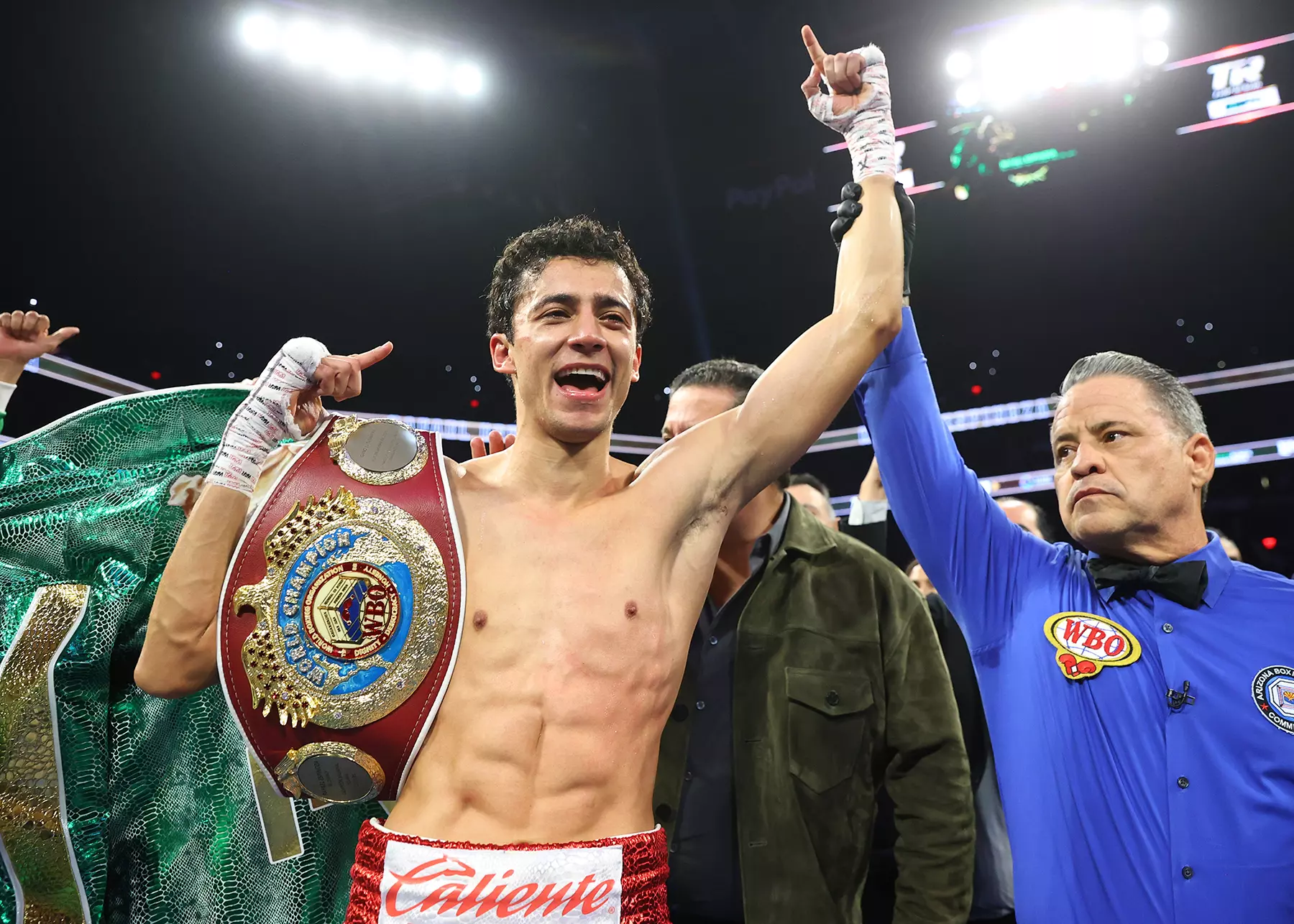 Rafael Espinoza Defeats Robeisy Ramírez Again in Odd Ending