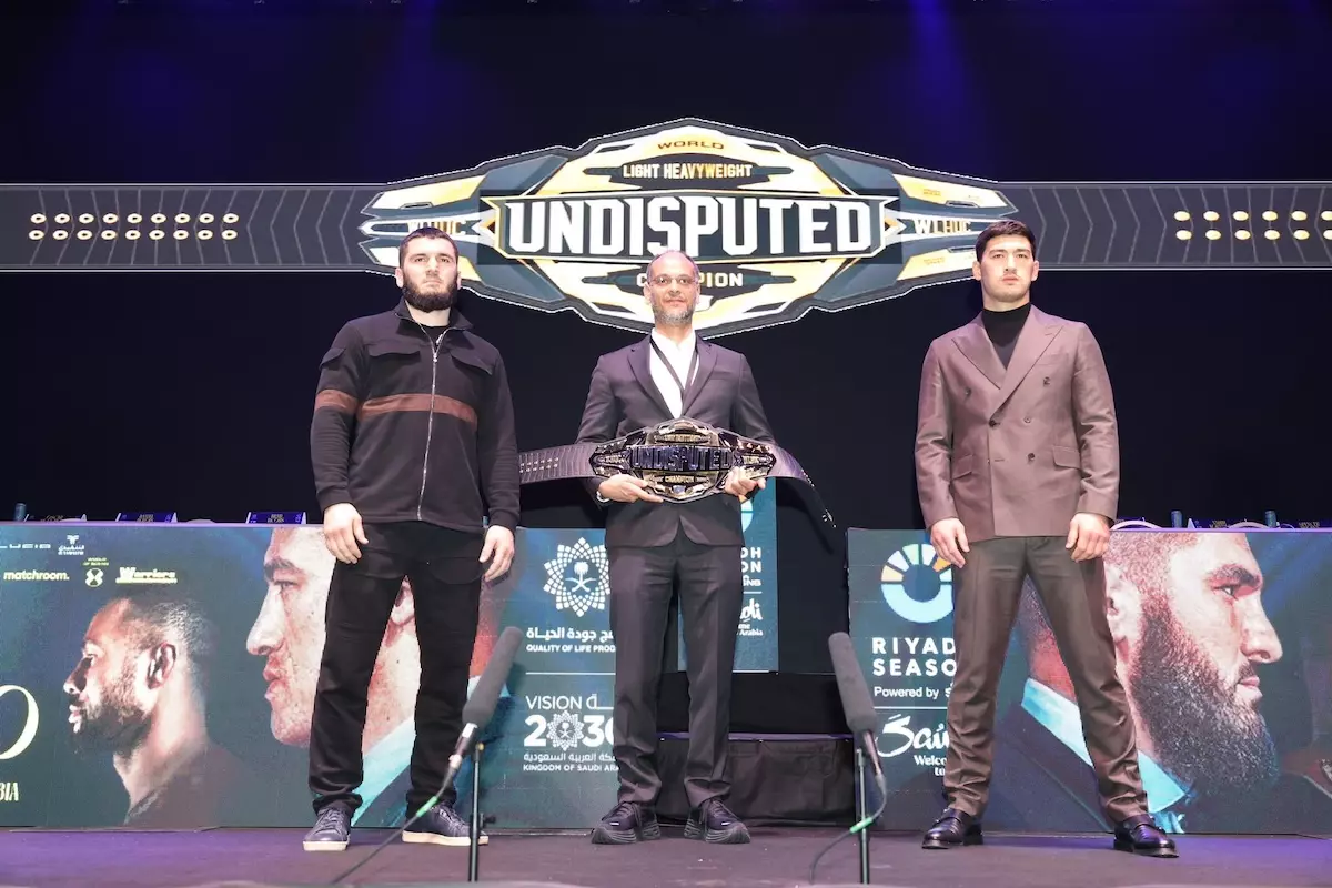 Artur Beterbiev vs Dmitry Bivol: Factors Impacting Outcome