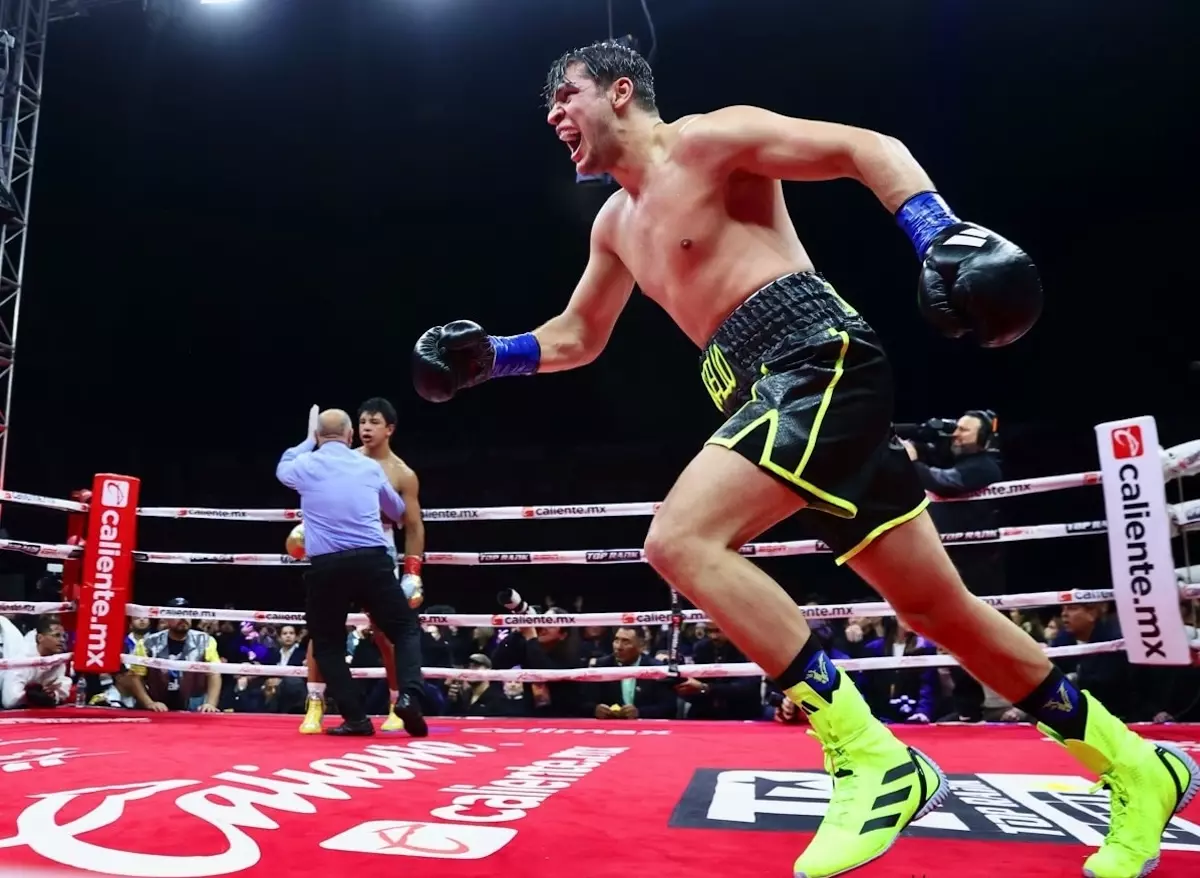 Shocking End of 2024 KO Wins Ring Magazine's Upset Award - Bruno Surace