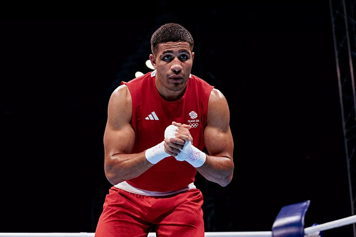 Queensberry Signs 'Powerful and Charismatic' Heavyweight - Delicious Orie
