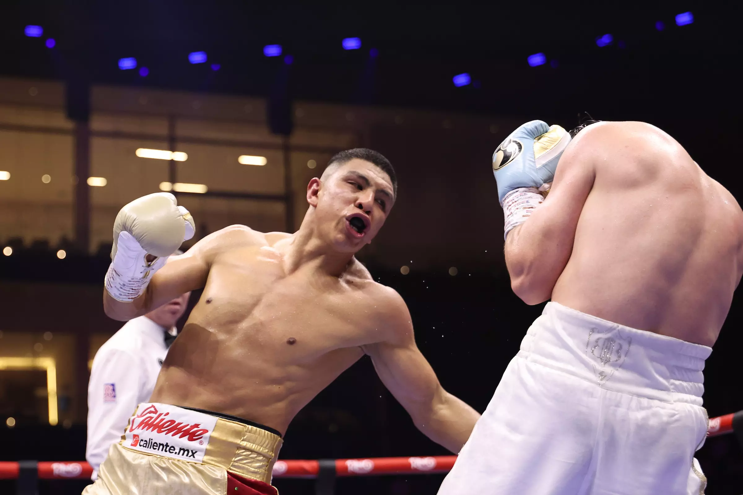 Oscar De La Hoya Reacts to Jaime Munguia Adverse Findings Revelation