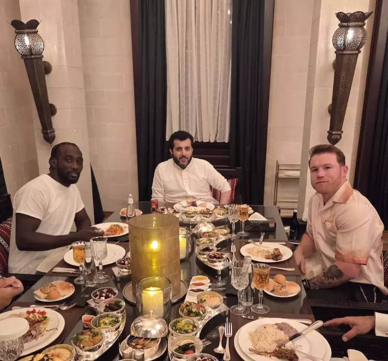 Canelo vs Crawford undercard revealed with undefeated British fighter in action