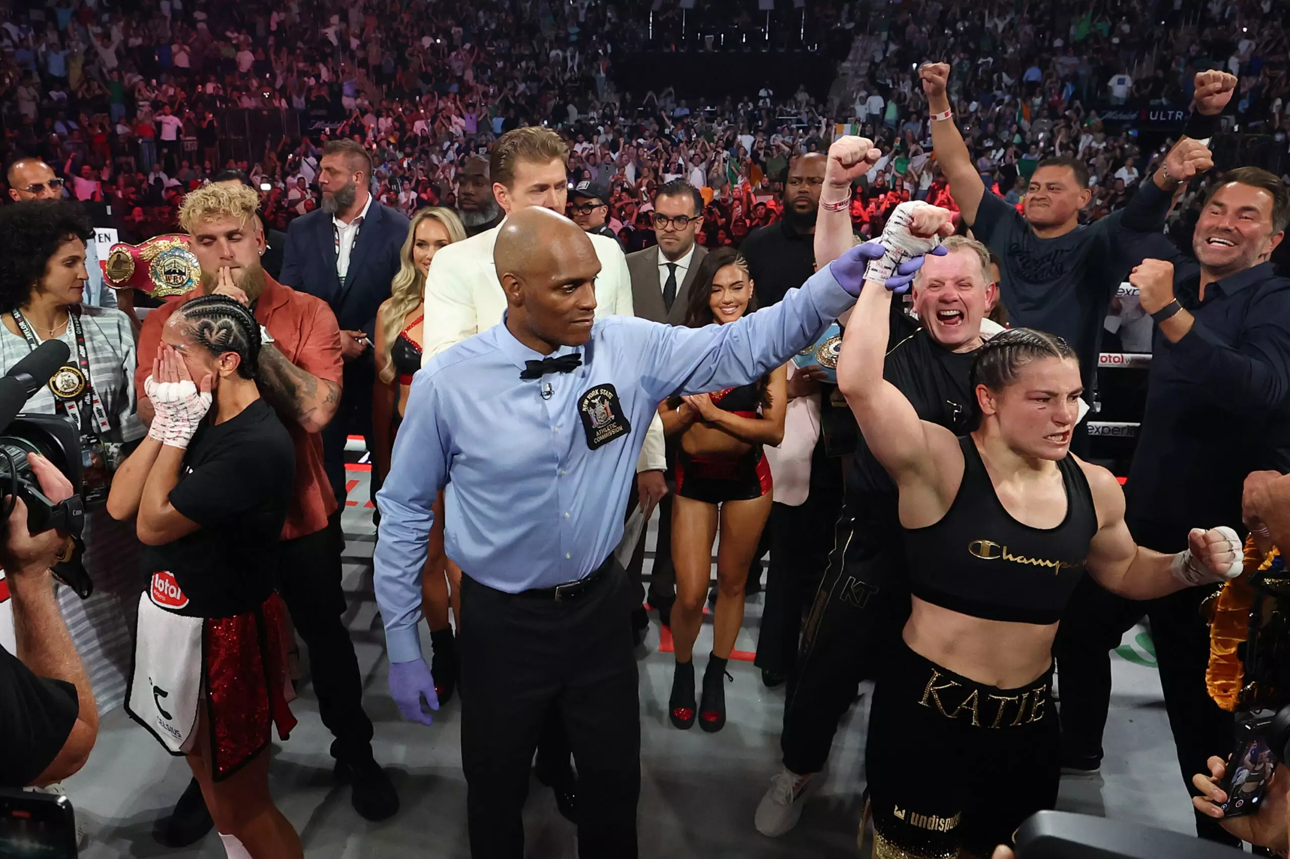 Netflix's Katie Taylor vs Amanda Serrano 3 - Historic All-Women Fight Card at Madison Square Garden