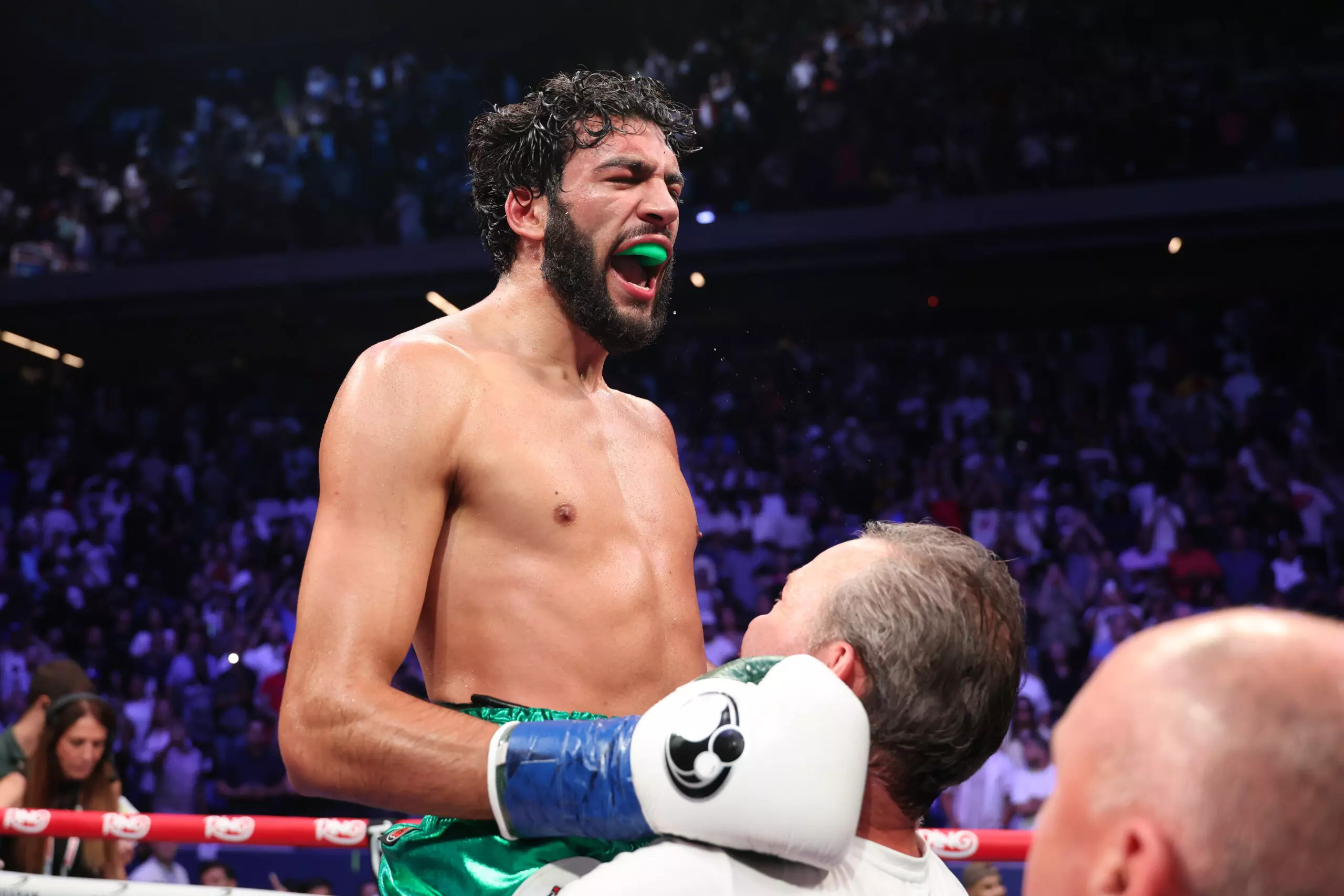 Amir Khan Makes Bold Claim on Canelo Alvarez vs Hamzah Sheeraz