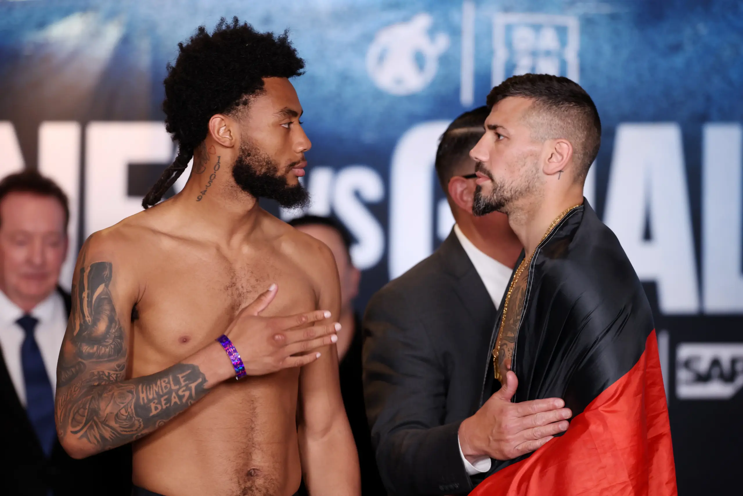 Amari Jones and Vincenzo Gualtieri face off