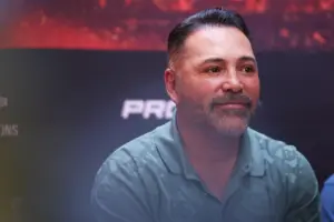 Oscar De La Hoya at press conference for William Zepeda vs Lamont Roach Jr