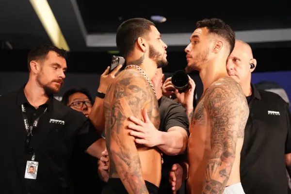 Edgar Berlanga and Steven Butler face off