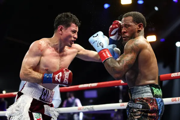 William Zepeda lands left hand on Lamont Roach Jr