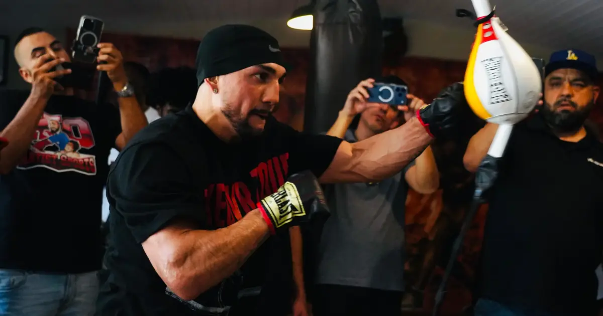 Rolly Romero vs Teofimo Lopez: Teofimo Lopez working out on the speed bag ahead of Rolly Romero fight