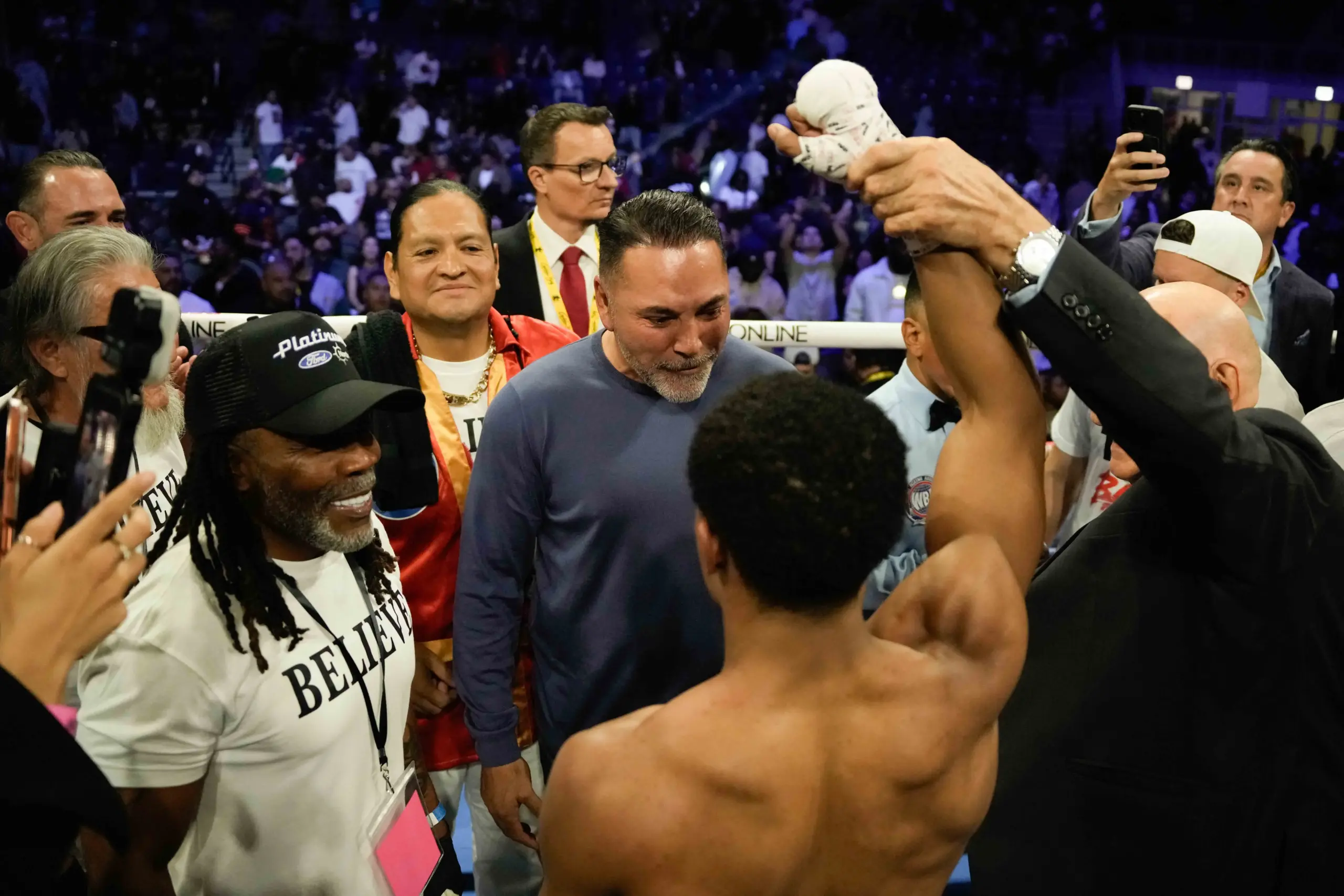 Oscar De La Hoya teases big fights for Floyd Schofield after Bahdi win