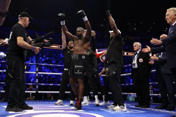 Daniel Dubois raises both hands in rematch against Fabio Wardley